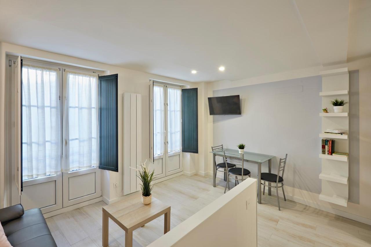 Apartamentos Abastos Logroño Exteriör bild
