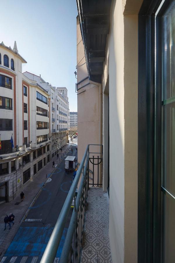 Apartamentos Abastos Logroño Exteriör bild